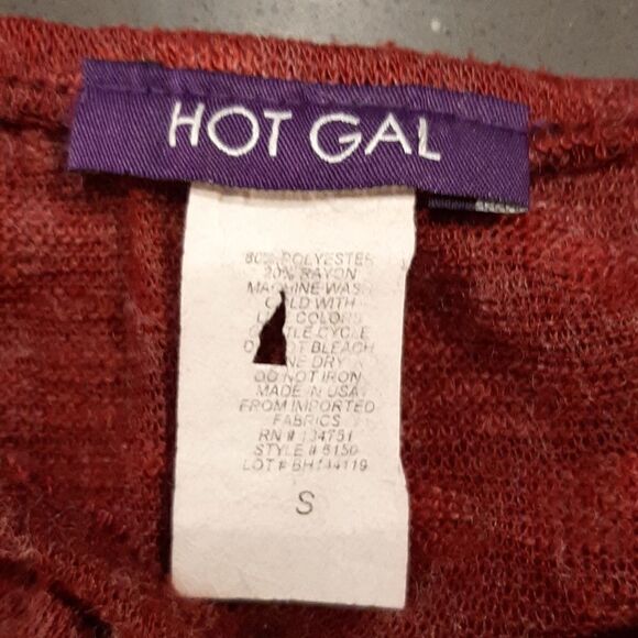 Hot Gal Red Sweater - Picture 4 of 5